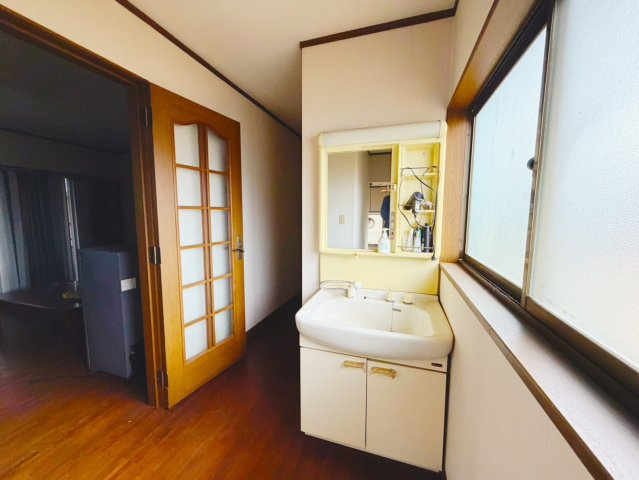 日光市山口中古物件の洗面所