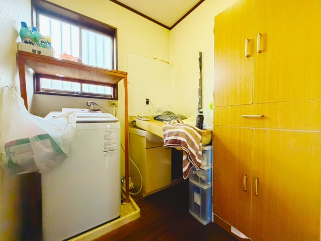 日光市山口中古物件の洗面所