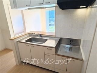 広島市安佐北区大林２丁目のアパートのキッチン