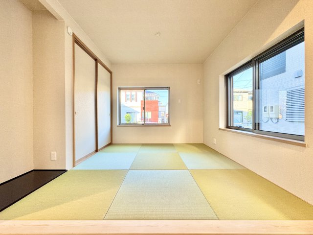 中央区上新屋町の和室|リビングと繋がる和室。ほっと心が安らぐ場所になります。　