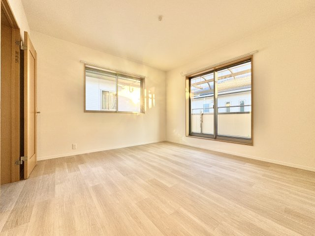中央区上新屋町の洋室|２階洋室。子供部屋、書斎、寝室など用途は様々です。　