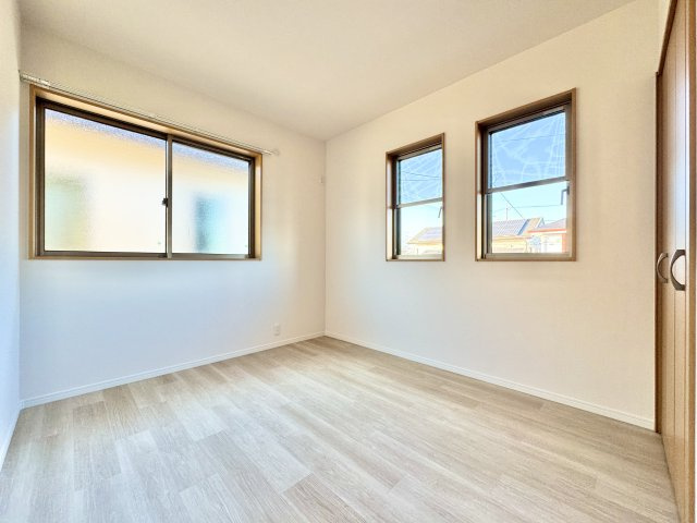 中央区上新屋町の洋室|２回の洋室は、全居室フローリング！