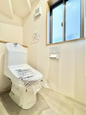 中央区上新屋町のトイレ|トイレは各階に設置されており、忙しい朝の時間帯もスムーズに使用可能です。　