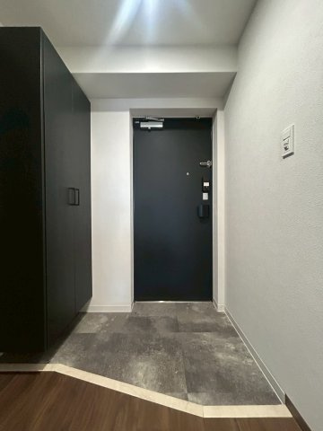 Alivis野田阪神の玄関