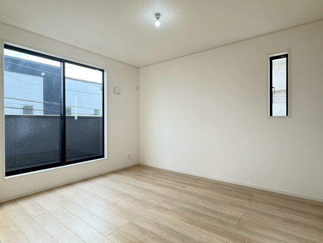 川口市戸塚東第11　新築一戸建て　1号棟の寝室|ゆとりの広さです