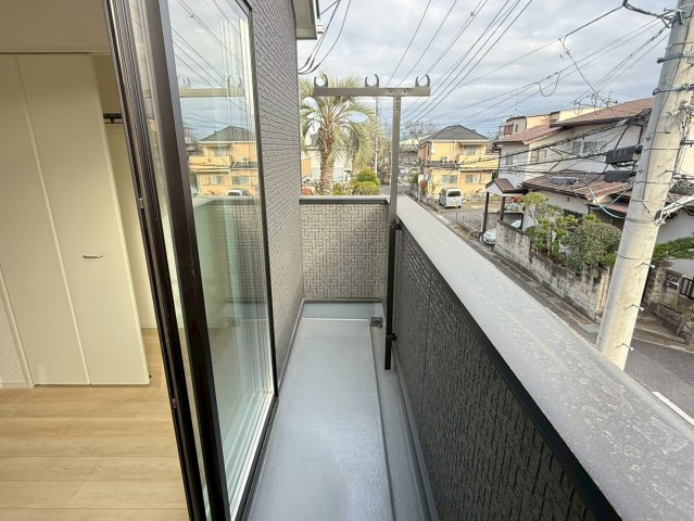 川口市戸塚東第11　新築一戸建て　1号棟のバルコニー|お洗濯にも便利なバルコニー付き