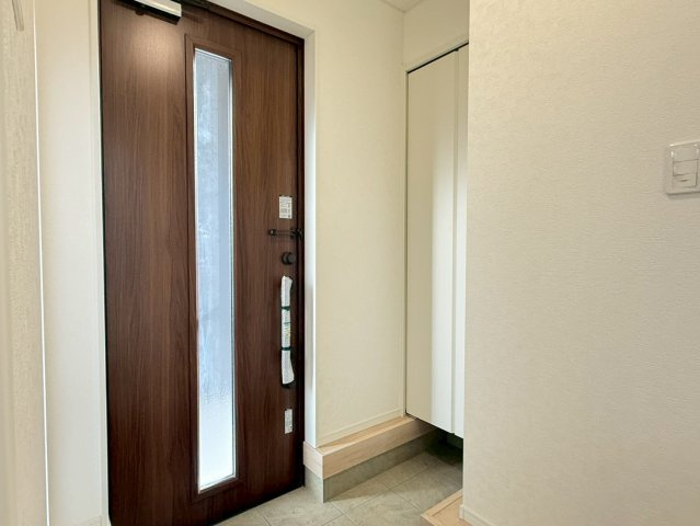川口市戸塚東第11　新築一戸建て　1号棟の玄関|シンプルで使いやすい玄関です