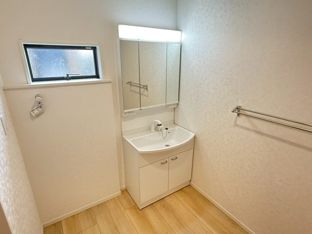 川口市戸塚東第11　新築一戸建て　2号棟の独立洗面台|使いやすい独立洗面台です