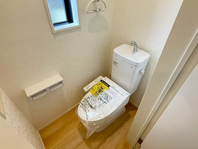 川口市戸塚東第11　新築一戸建て　2号棟のその他|コンパクトで使いやすいトイレです