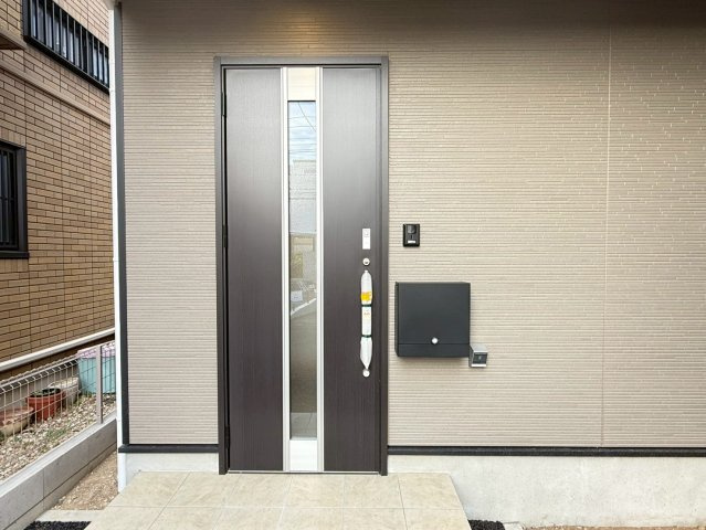 川口市戸塚東第11　新築一戸建て　2号棟の玄関|きれいな玄関です