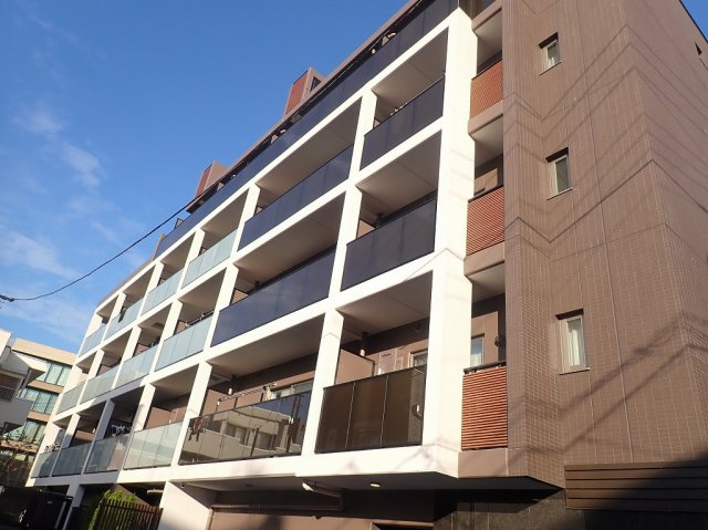 デュオステージ本郷の外観