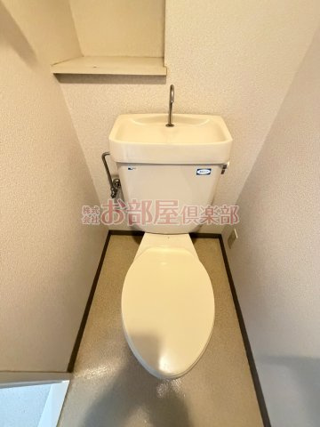 フローラルマンションのトイレ|落ち着いたトイレです