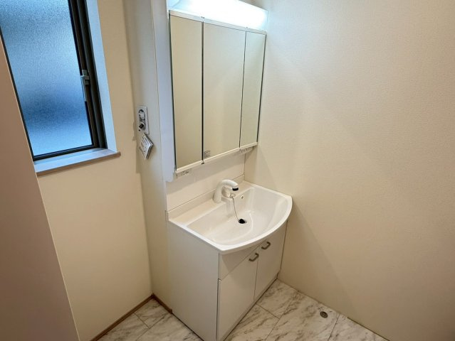 川口道合第3　新築一戸建て　1号棟の独立洗面台|独立洗面台で身支度をすべて済ませてしまいましょう