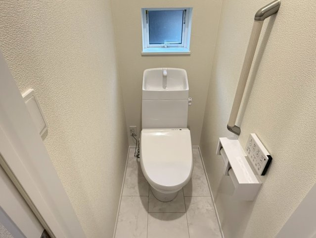 川口柳根町第3　新築一戸建て　1号棟のトイレ|シンプルで使いやすいトイレです