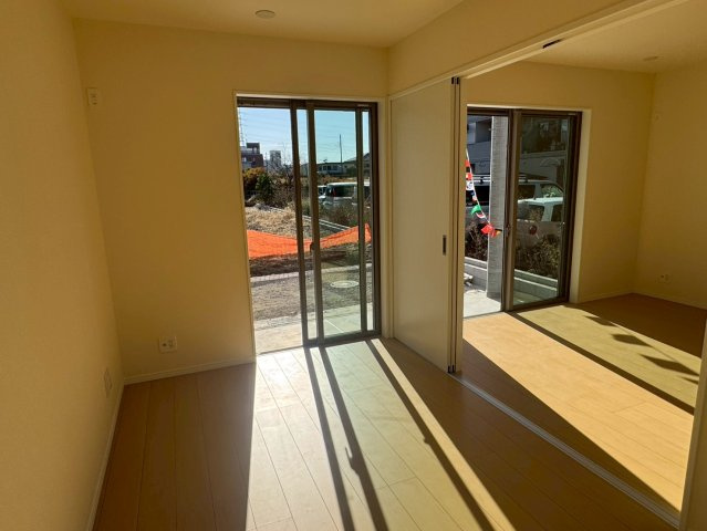 川口市安行領根岸　新築一戸建て　A号棟の居間・リビング|使いやすいリビングです