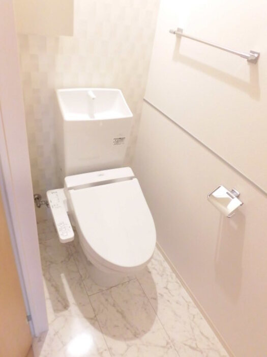 ベルネージュⅡのトイレ|駐車スペースもあります☆