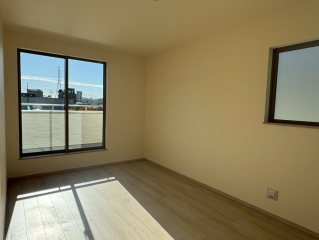 川口市安行領根岸　新築一戸建て　B号棟の寝室|開放的な寝室です