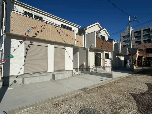 川口市安行領根岸　新築一戸建て　B号棟の前面道路含む現地写真|前面道路含む現地写真です