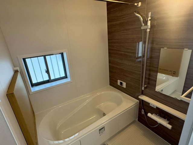 川口市安行領根岸　新築一戸建て　C号棟の浴室|コンパクトで使いやすいお風呂です