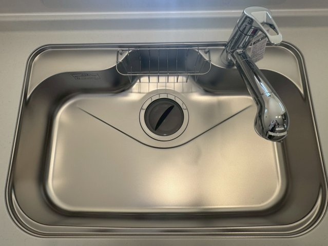 川口市安行領根岸　新築一戸建て　C号棟の設備|キッチンです