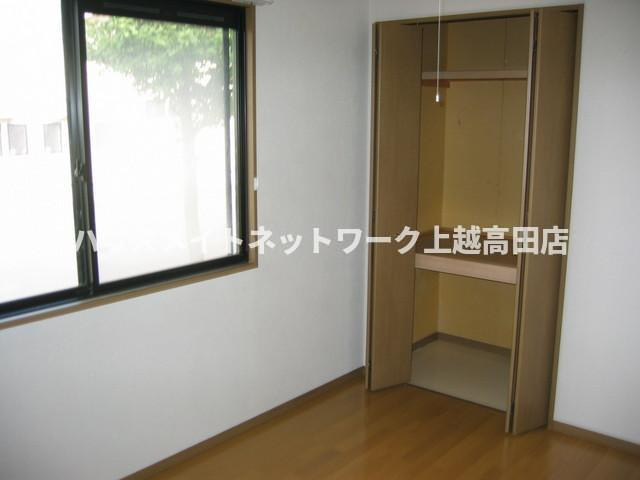 ステイトメントの収納|クローゼット