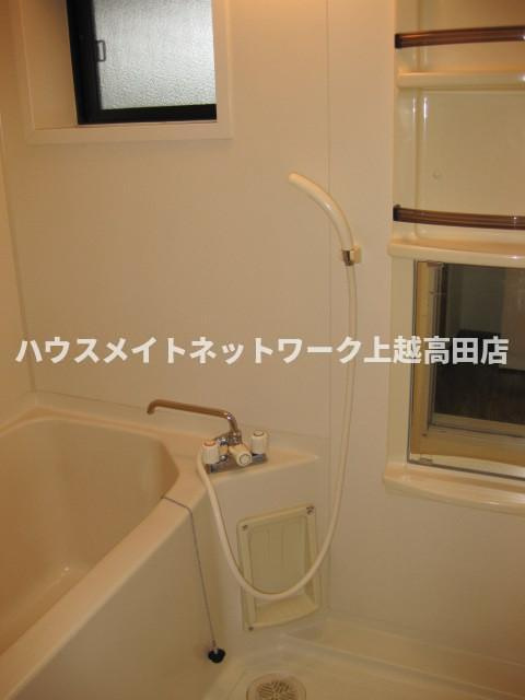 ステイトメントの浴室|浴室