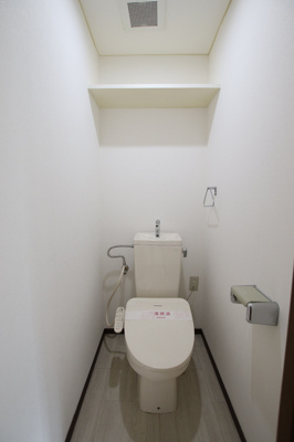 洗浄便座付きのトイレ♪