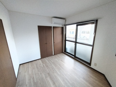 【洋室】　掃除がしやすいお部屋★