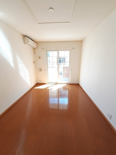 プリムローズ　Ｂの居間・リビング