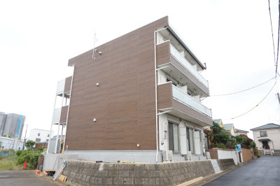 リブリ・カーサ大久保のエントランス