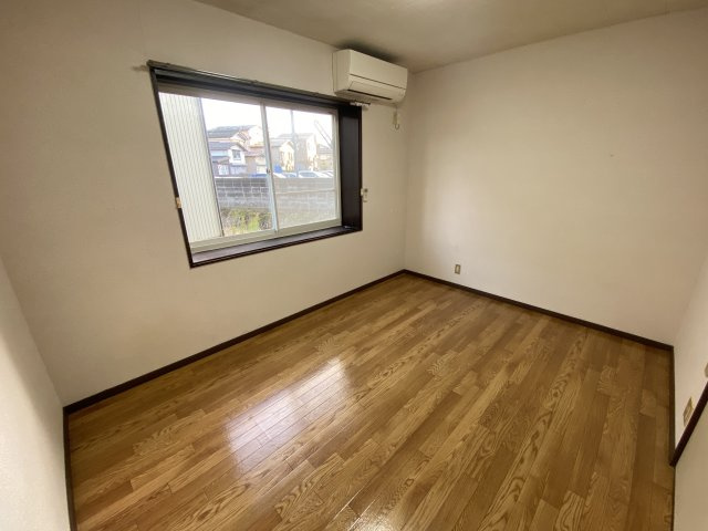 パレスウエストの洋室