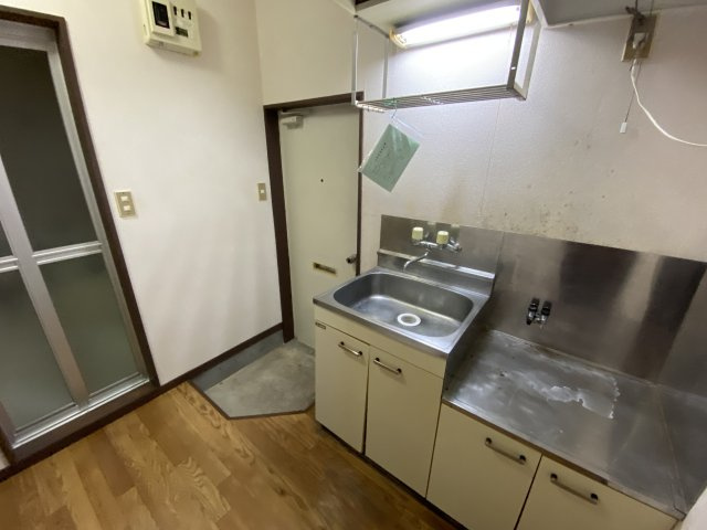 長岡市中沢２丁目のアパートのキッチン
