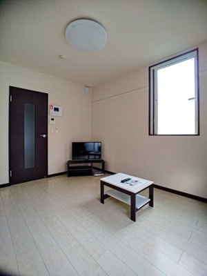 【居間・リビング】 | レオネクスト髙橋 | 冷蔵庫、電子レンジ