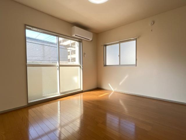 エルハイム浅間町の内装|洋室