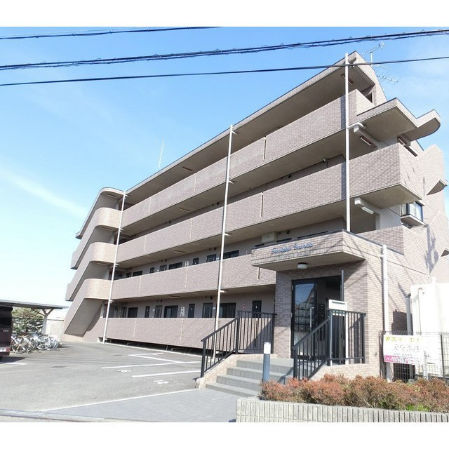 羽島市足近町南宿のアパートの外観