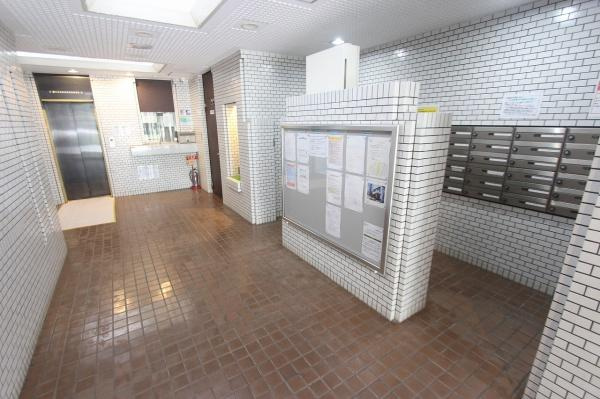 藤和二子玉川園コープのエントランス