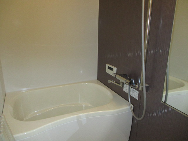 西谷ハイツＣの浴室