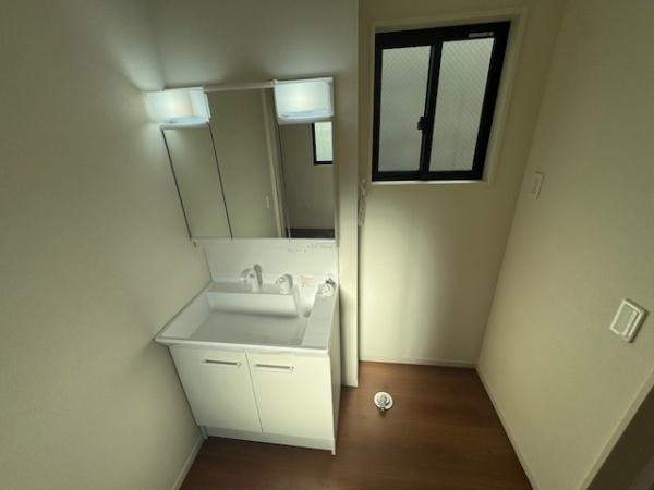 【独立洗面台】