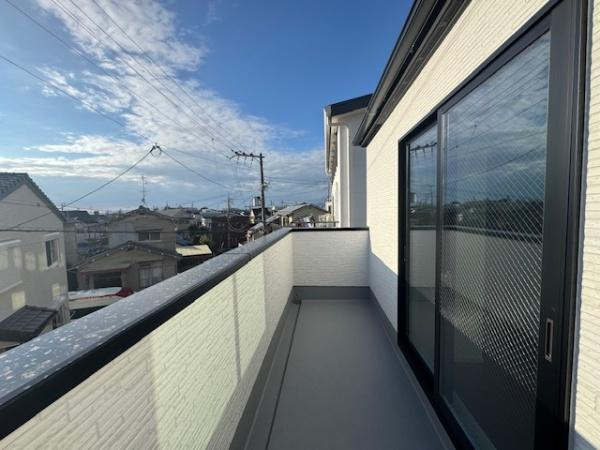 【バルコニー】