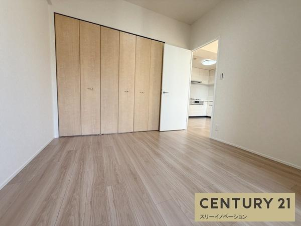 エスリード弁天町の洋室