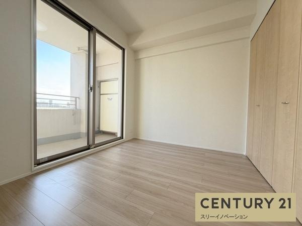 エスリード弁天町の洋室