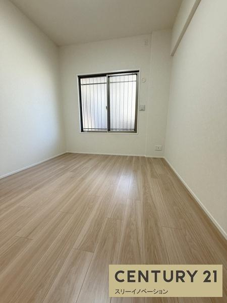 エスリード弁天町の洋室