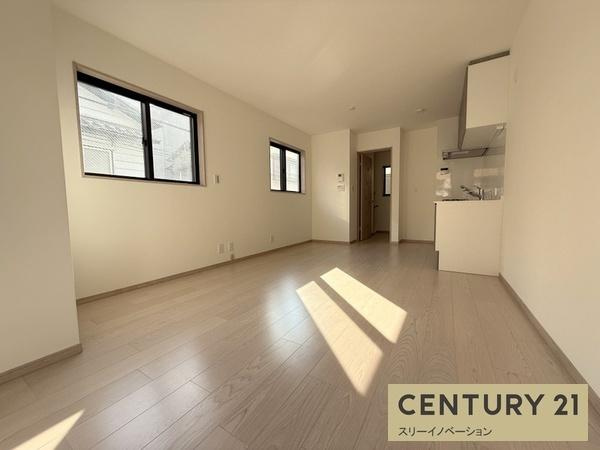 市岡３丁目新築戸建の居間・リビング