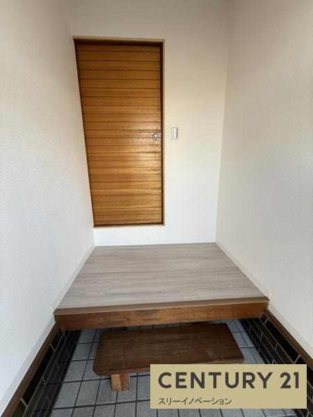 港区田中1丁目中古戸建の玄関