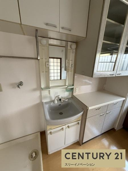 港区田中1丁目中古戸建の独立洗面台