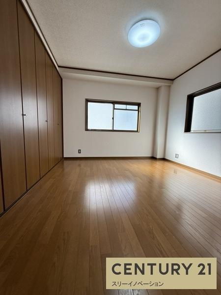 磯路３丁目中古戸建の洋室