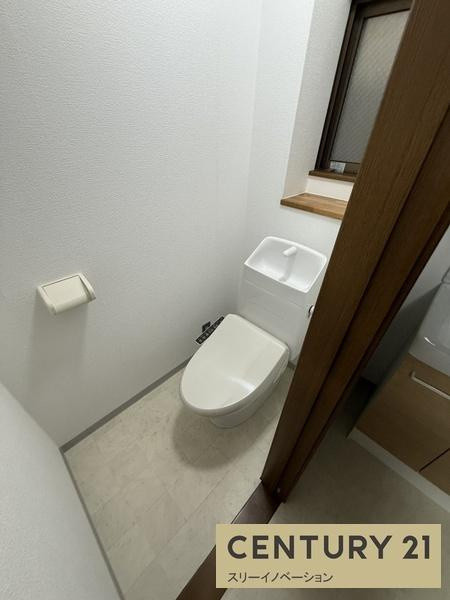 磯路３丁目中古戸建のトイレ