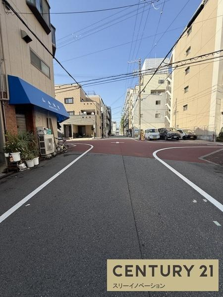 磯路３丁目中古戸建の前面道路含む現地写真