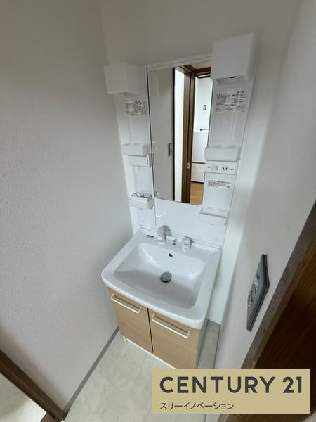 磯路３丁目中古戸建の独立洗面台