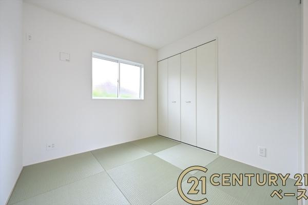 クレイドルガーデン大中 １号棟 ／新築一戸建の内観：施工例|■日当たりのよい明るい雰囲気の洋室です！■
